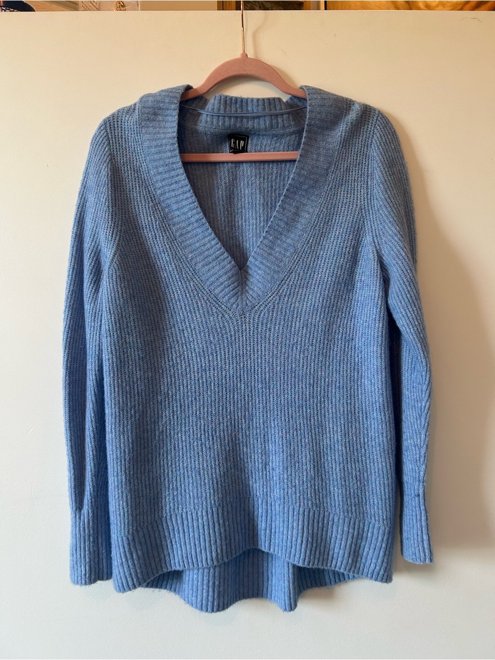 GAP Light Blue V-Neck Ribbed Women's Sweater